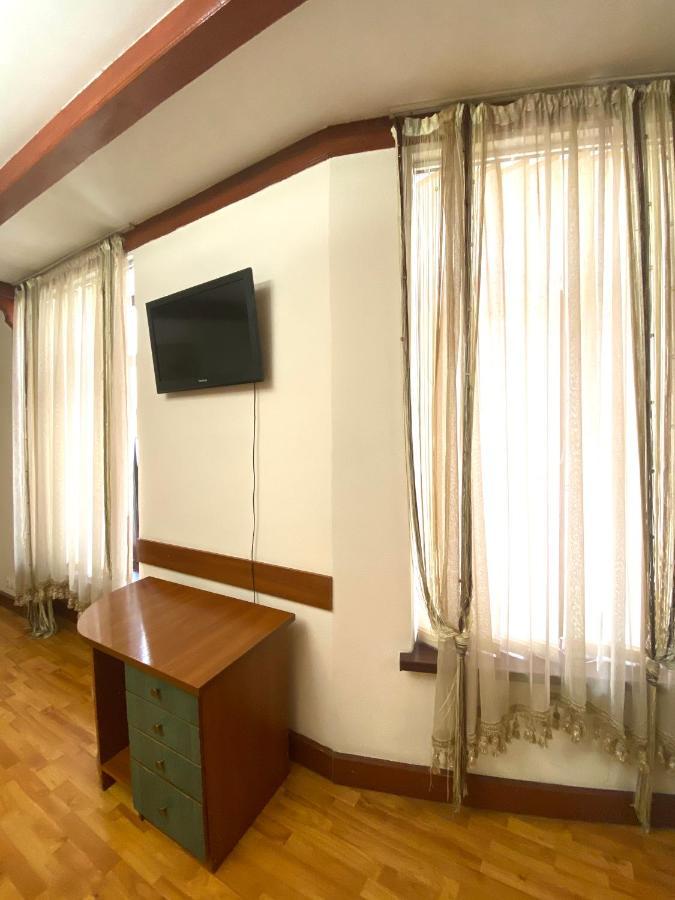 Квартира Подобово В Центрі На Вулиці Проспект Свободи 7 Lviv Exterior foto